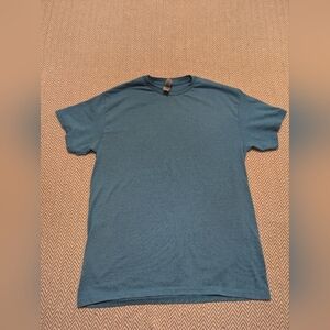 🎀 $5 Gildan Teal Short Sleeve Men's Tee